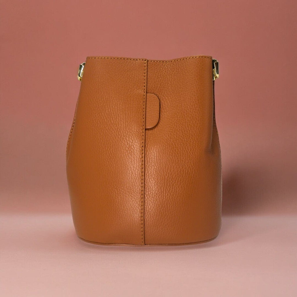 Sac en seau Céline - Camel Sac à main Signé L   